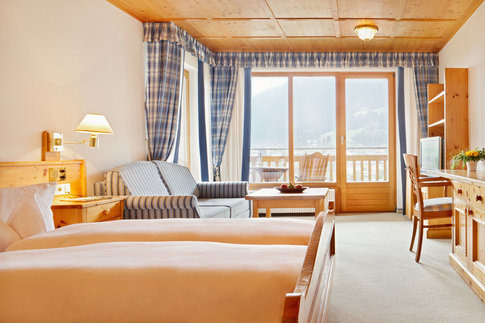 Hotel Montafoner Hof Schruns Exterior photo